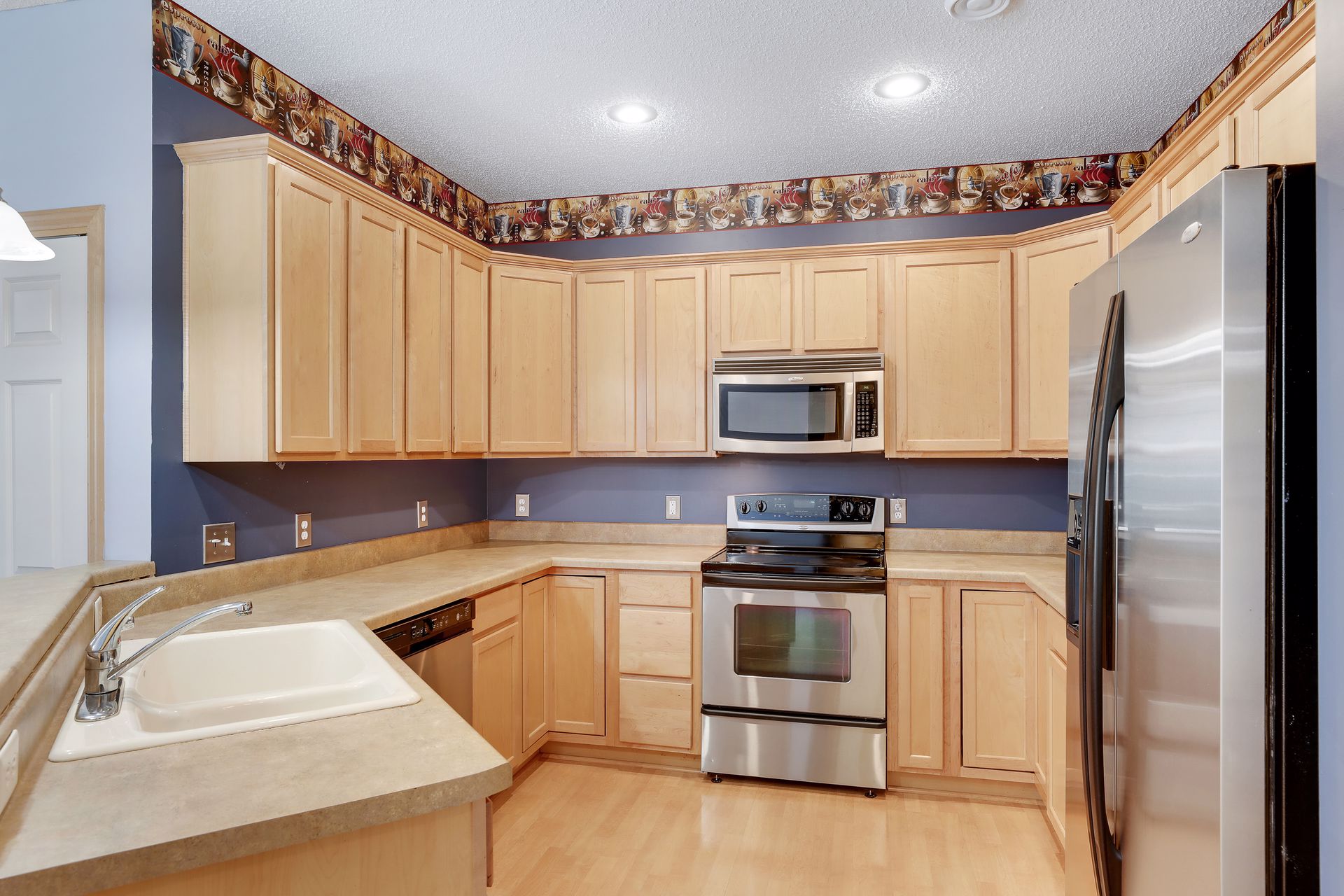 Woodbury Townhome for sale Stainless Appliances